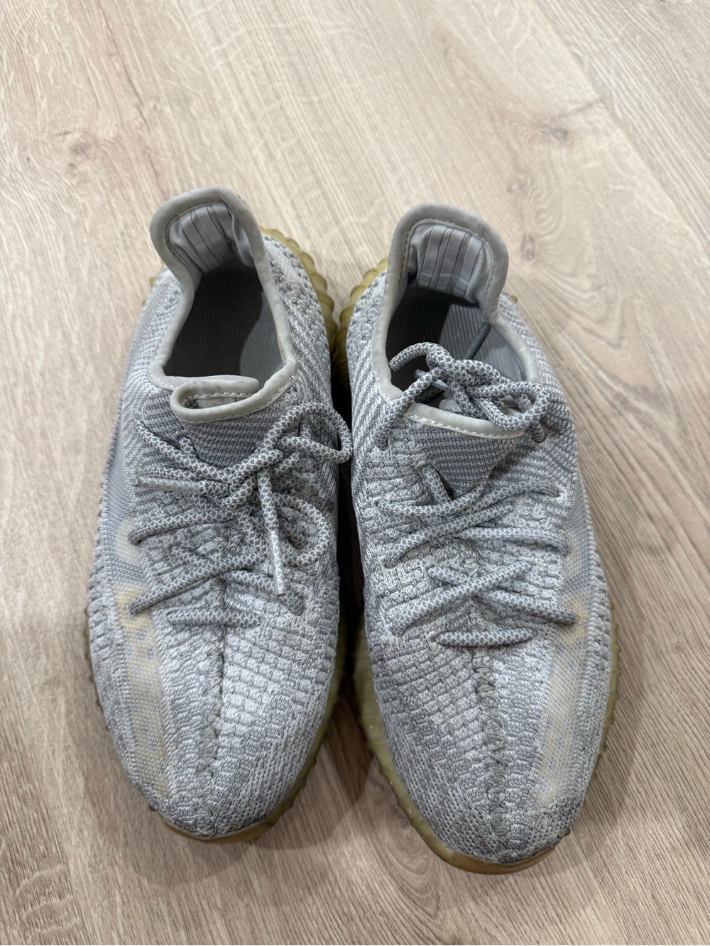 Yeezy Boost 350 V2 Light Grey Sneakers